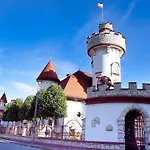 Zamek Pod Brzozami, Wynajem Pokoi Rum i privatbostad *